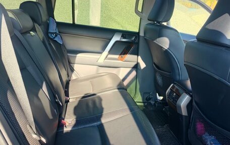 Toyota Land Cruiser Prado 150 рестайлинг 2, 2012 год, 2 700 000 рублей, 8 фотография
