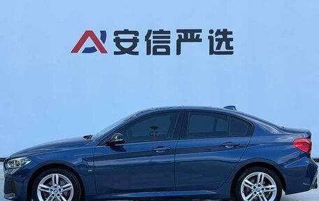 BMW 1 серия, 2022 год, 1 800 000 рублей, 8 фотография