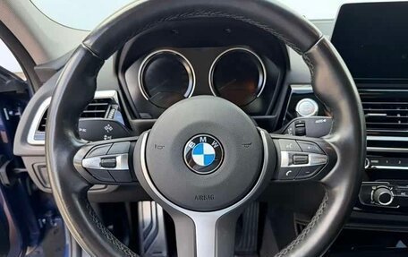BMW 1 серия, 2022 год, 1 800 000 рублей, 13 фотография