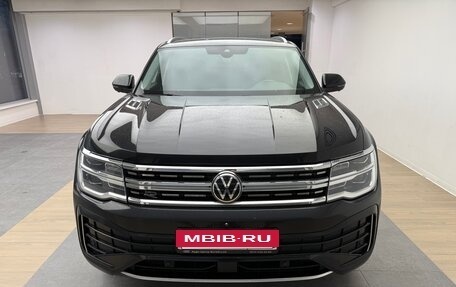 Volkswagen Teramont I, 2023 год, 3 990 000 рублей, 2 фотография