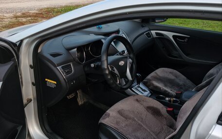 Hyundai Avante, 2012 год, 960 000 рублей, 6 фотография