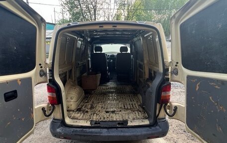 Volkswagen Transporter T5 рестайлинг, 2004 год, 410 000 рублей, 4 фотография