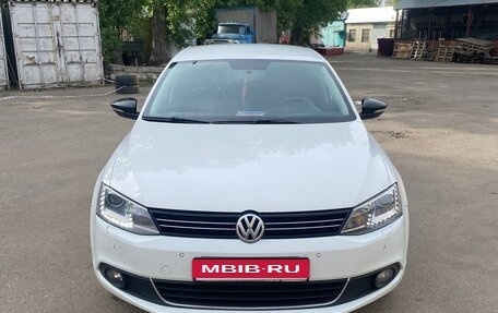 Volkswagen Jetta VI, 2014 год, 860 000 рублей, 8 фотография