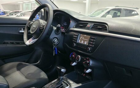 KIA Rio IV, 2018 год, 1 549 000 рублей, 11 фотография