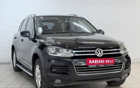 Volkswagen Touareg III, 2011 год, 1 780 000 рублей, 2 фотография