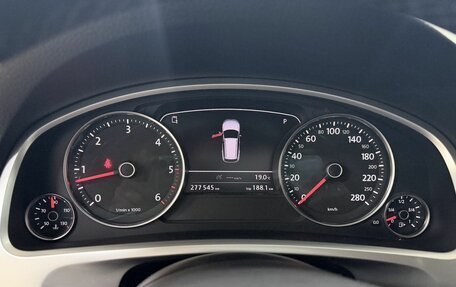 Volkswagen Touareg III, 2011 год, 1 780 000 рублей, 10 фотография