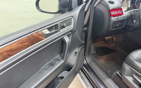 Volkswagen Touareg III, 2011 год, 1 780 000 рублей, 17 фотография