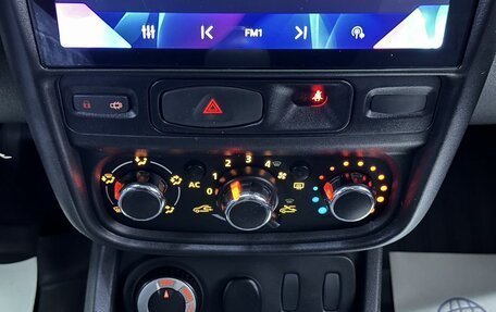 Renault Duster I рестайлинг, 2014 год, 999 000 рублей, 17 фотография