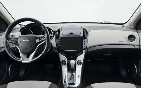 Chevrolet Cruze II, 2014 год, 850 000 рублей, 9 фотография