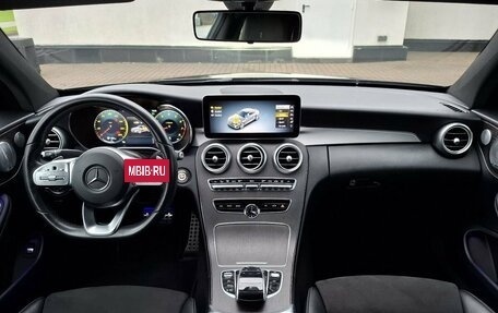 Mercedes-Benz C-Класс, 2019 год, 3 500 000 рублей, 21 фотография
