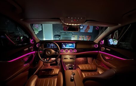 Mercedes-Benz E-Класс, 2017 год, 2 450 000 рублей, 13 фотография