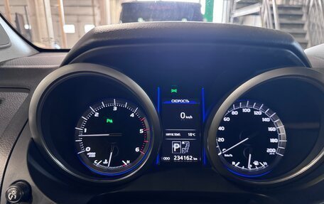 Toyota Land Cruiser Prado 150 рестайлинг 2, 2014 год, 4 200 000 рублей, 7 фотография
