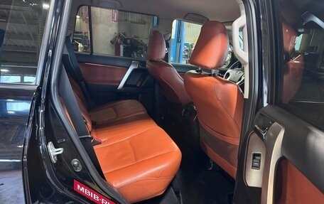 Toyota Land Cruiser Prado 150 рестайлинг 2, 2014 год, 4 200 000 рублей, 10 фотография