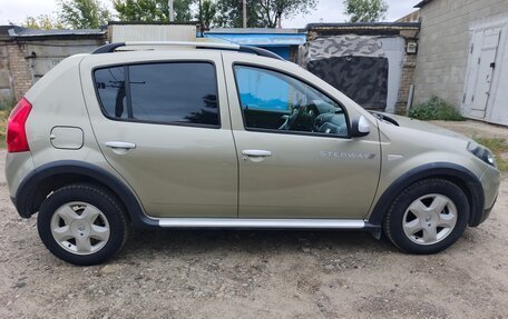 Renault Sandero I, 2013 год, 740 000 рублей, 3 фотография