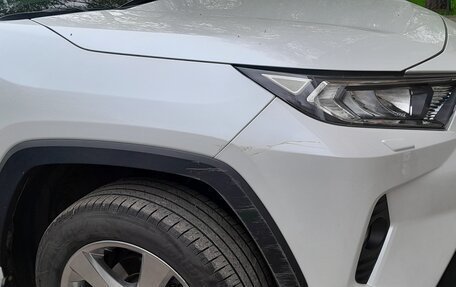 Toyota RAV4, 2021 год, 3 400 000 рублей, 6 фотография