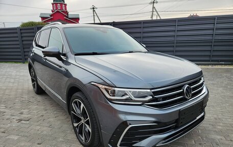 Volkswagen Tiguan II, 2022 год, 3 890 000 рублей, 2 фотография