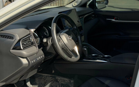 Toyota Camry, 2021 год, 4 250 000 рублей, 3 фотография