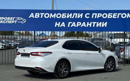 Toyota Camry, 2021 год, 4 250 000 рублей, 6 фотография