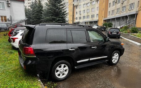 Toyota Land Cruiser 200, 2010 год, 2 950 000 рублей, 3 фотография