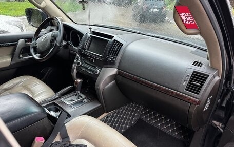 Toyota Land Cruiser 200, 2010 год, 2 950 000 рублей, 13 фотография