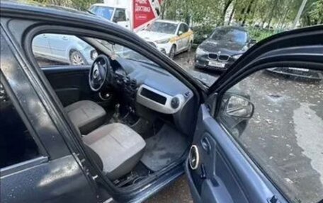 Renault Logan I, 2010 год, 260 000 рублей, 7 фотография