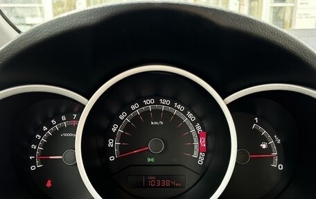 KIA Venga I, 2013 год, 850 000 рублей, 24 фотография