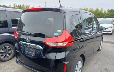 Honda Freed II, 2022 год, 1 390 001 рублей, 2 фотография