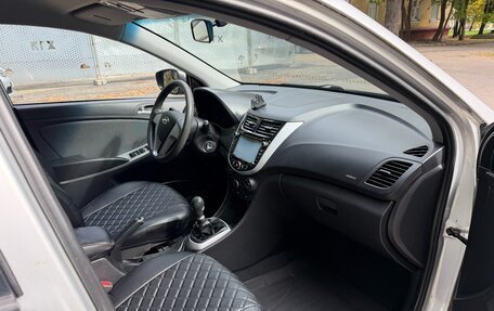 Hyundai Solaris II рестайлинг, 2014 год, 600 000 рублей, 2 фотография