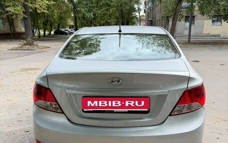 Hyundai Solaris II рестайлинг, 2014 год, 600 000 рублей, 3 фотография
