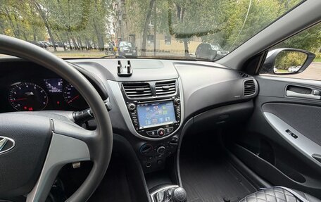 Hyundai Solaris II рестайлинг, 2014 год, 600 000 рублей, 18 фотография