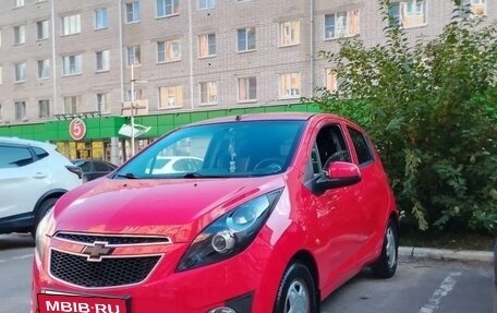 Chevrolet Spark III, 2011 год, 530 000 рублей, 2 фотография