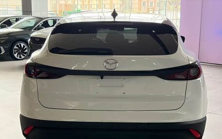 Mazda CX-4, 2022 год, 2 347 000 рублей, 3 фотография