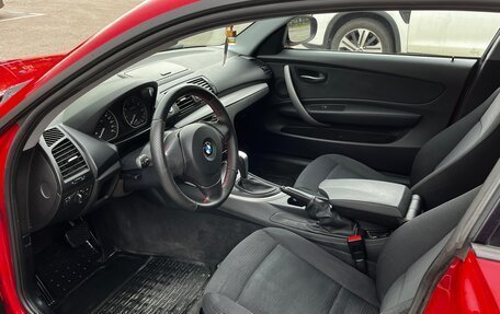 BMW 1 серия, 2011 год, 1 050 000 рублей, 8 фотография