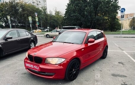 BMW 1 серия, 2011 год, 1 050 000 рублей, 2 фотография