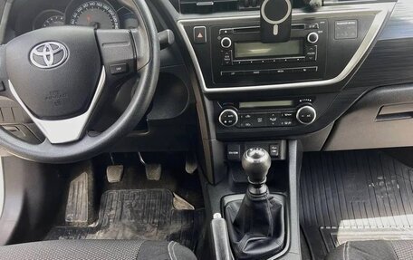 Toyota Auris II, 2013 год, 1 550 000 рублей, 3 фотография
