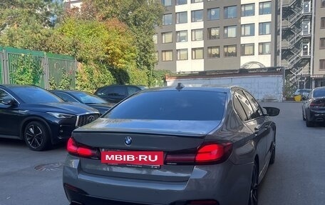 BMW 5 серия, 2021 год, 6 000 000 рублей, 7 фотография