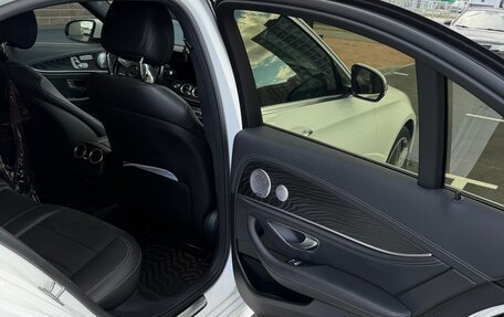 Mercedes-Benz E-Класс, 2019 год, 4 200 000 рублей, 8 фотография