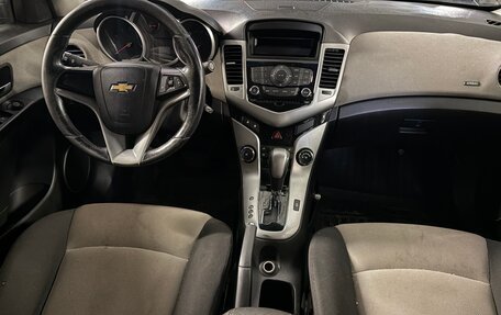 Chevrolet Cruze II, 2011 год, 550 000 рублей, 7 фотография