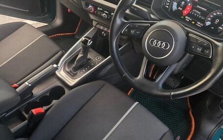 Audi A1, 2020 год, 1 999 000 рублей, 10 фотография
