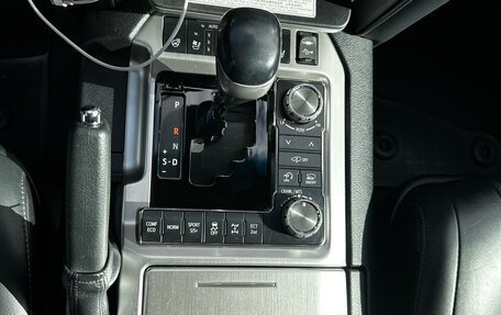 Toyota Land Cruiser 200, 2016 год, 8 000 000 рублей, 9 фотография