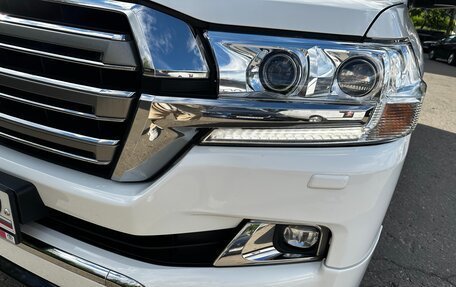 Toyota Land Cruiser 200, 2016 год, 8 000 000 рублей, 29 фотография