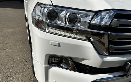 Toyota Land Cruiser 200, 2016 год, 8 000 000 рублей, 28 фотография