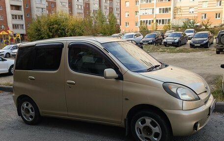 Toyota FunCargo, 2000 год, 320 000 рублей, 2 фотография