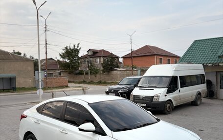 Hyundai Solaris II рестайлинг, 2018 год, 720 000 рублей, 2 фотография