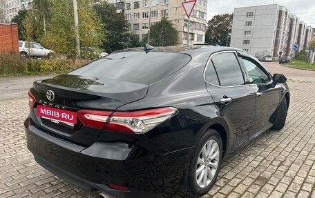 Toyota Camry, 2018 год, 2 300 000 рублей, 5 фотография