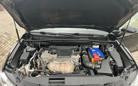 Toyota Camry, 2018 год, 2 300 000 рублей, 19 фотография