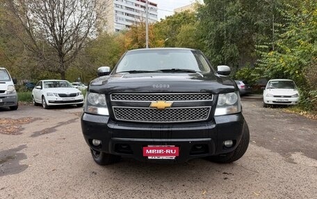 Chevrolet Tahoe III, 2012 год, 1 850 000 рублей, 2 фотография
