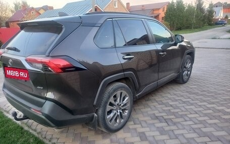 Toyota RAV4, 2020 год, 2 850 000 рублей, 4 фотография