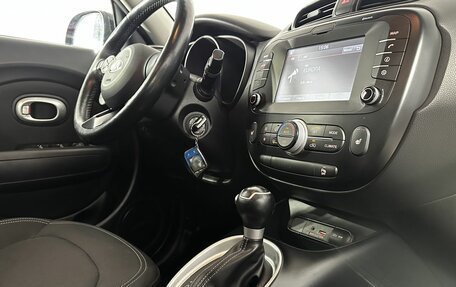KIA Soul II рестайлинг, 2018 год, 1 550 000 рублей, 24 фотография