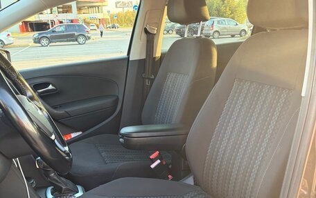 Volkswagen Polo VI (EU Market), 2016 год, 850 000 рублей, 16 фотография